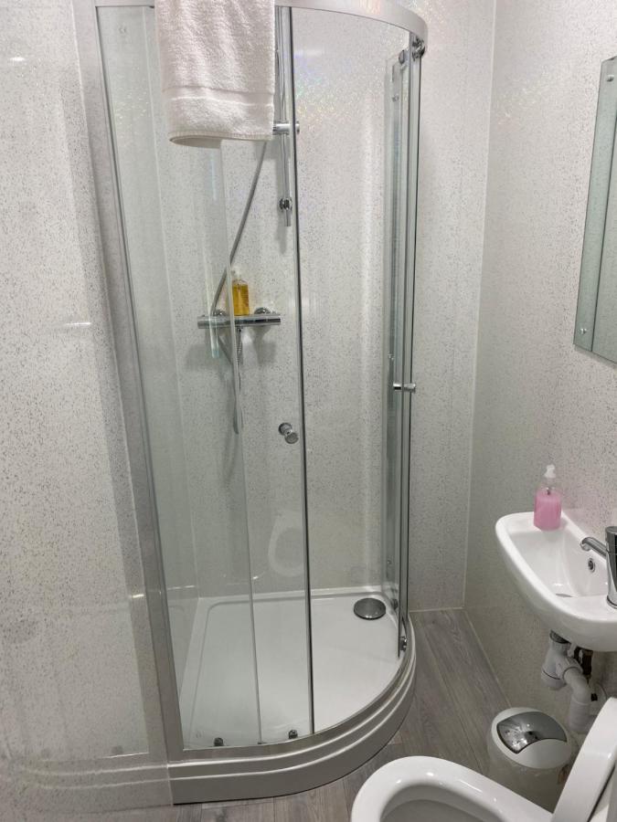 Wisestay Cardiff Bagian luar foto