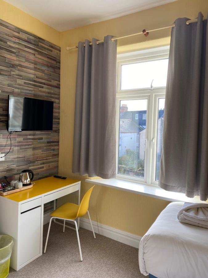 Wisestay Cardiff Bagian luar foto